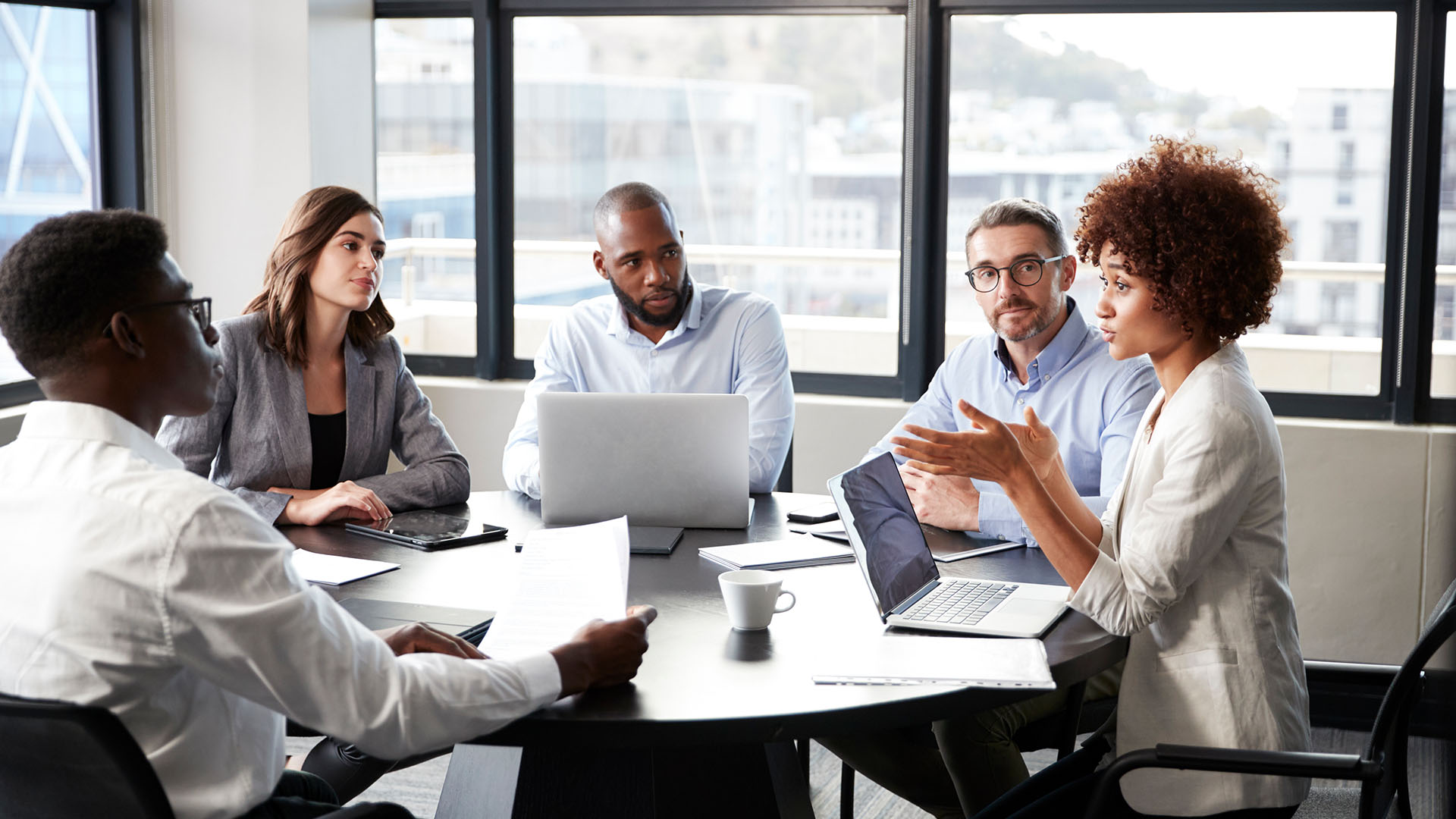 team members using listening intelligence